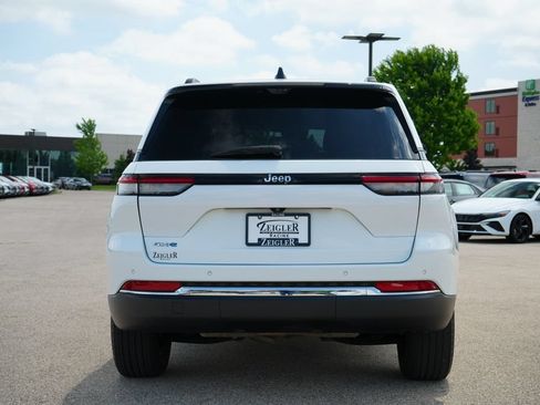 Used 2022 Jeep Grand Cherokee Limited 4xe w/ Luxury Tech Group II AWD/4WD image 6