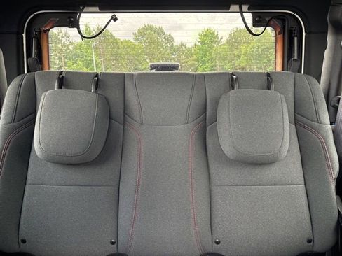 Used 2024 Jeep Wrangler Rubicon w/ Technology Group AWD/4WD image 11