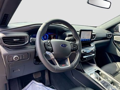 Certified 2022 Ford Explorer ST AWD/4WD image 11