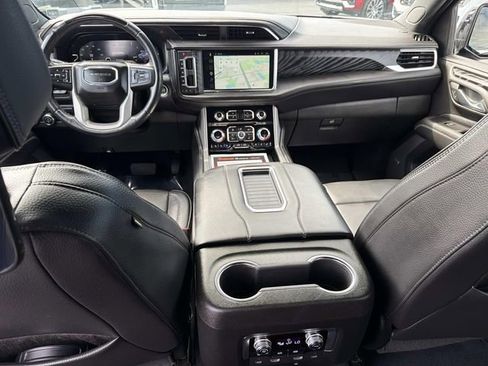 Used 2023 GMC Yukon XL Denali w/ Denali Reserve Package image 15