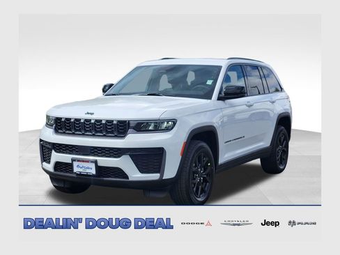 New 2026 Jeep Grand Cherokee Altitude AWD/4WD image 1