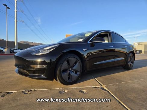 Used 2019 Tesla Model 3 Mid Range RWD image 2