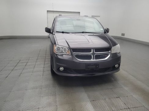 Used 2018 Dodge Grand Caravan SXT FWD image 14
