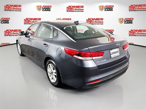 Used 2017 Kia Optima LX image 2
