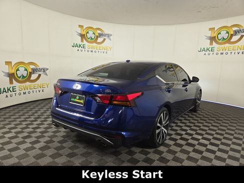 Used 2022 Nissan Altima 2.5 SR FWD image 9
