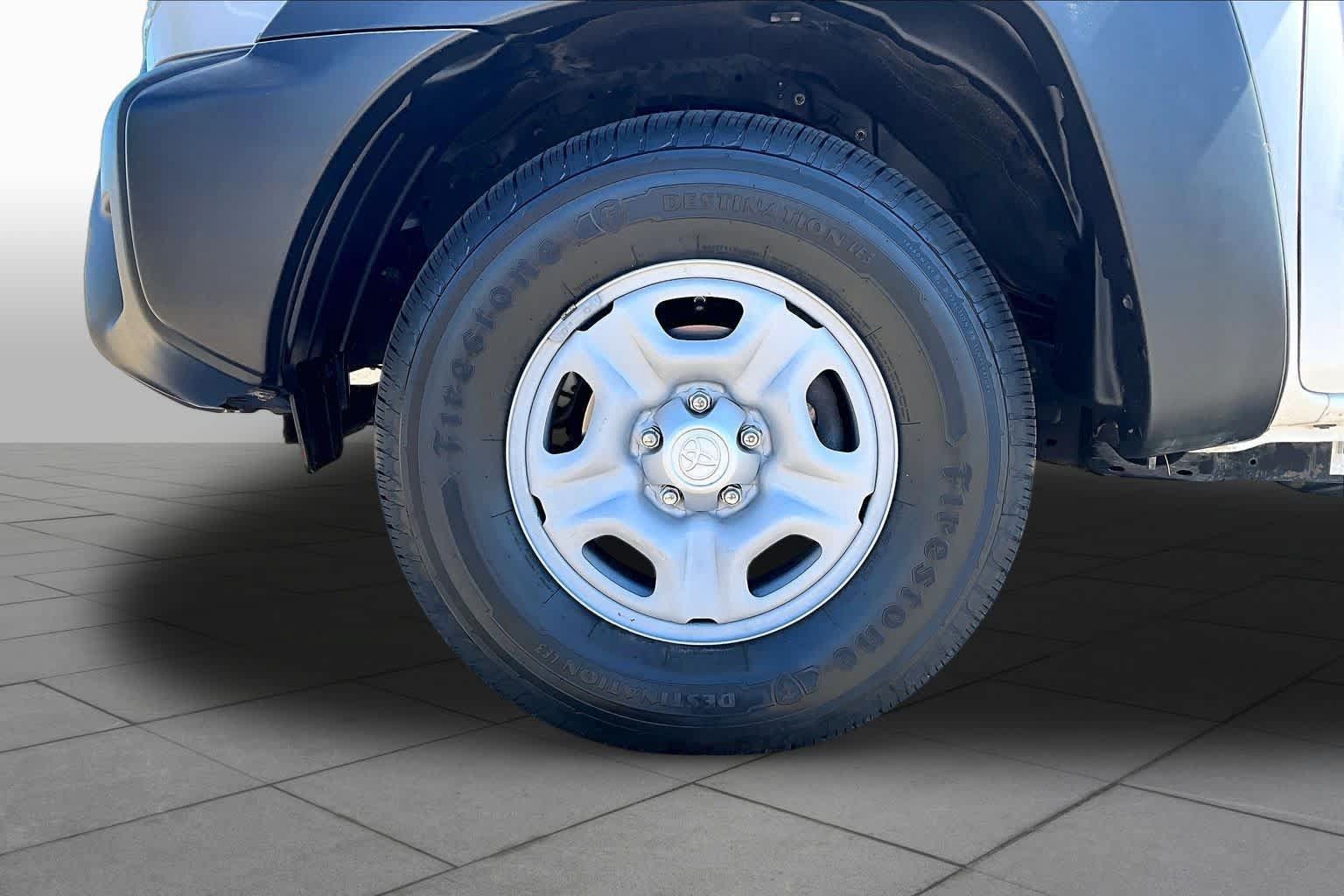 Used 2013 Toyota Tacoma 2WD Double Cab w/ Convenience Pkg image 10
