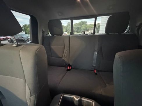 Used 2022 Toyota Tundra SR5 w/ SR5 Convenience Package AWD/4WD image 14