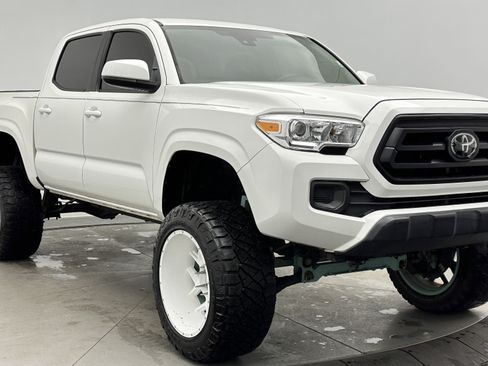 Used 2021 Toyota Tacoma SR w/ SR Convenience Package image 3