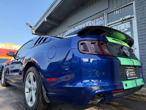 Used 2013 Ford Mustang GT Premium w/ Electronics Pkg image 2