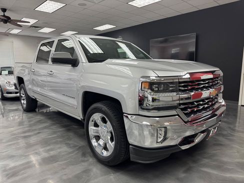 Used 2018 Chevrolet Silverado 1500 LTZ w/ Sport Package AWD/4WD image 3