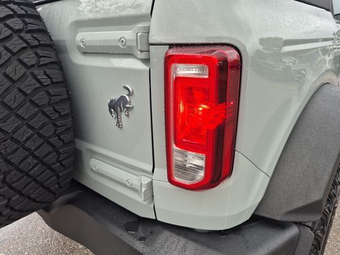 Used 2022 Ford Bronco 4-Door w/ Sasquatch Package AWD/4WD image 13