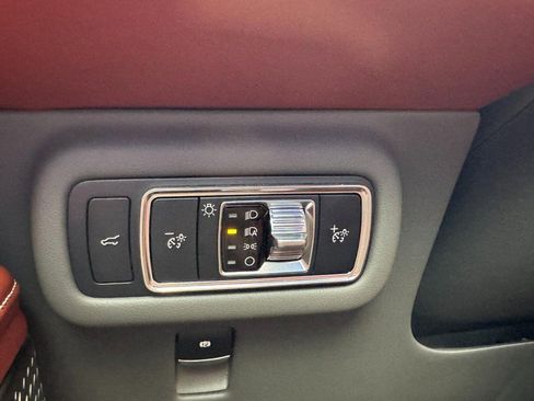 Certified 2024 Lincoln Nautilus Black Label image 22