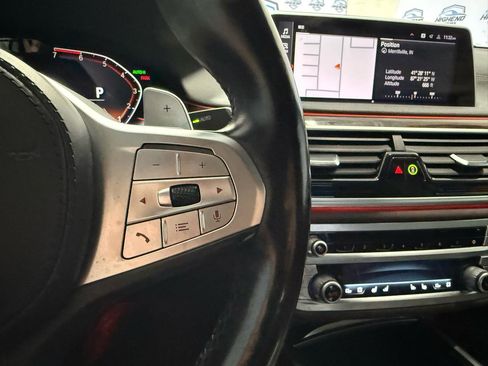 Used 2021 BMW 750i xDrive w/ Luxury Rear Seating Package image 38