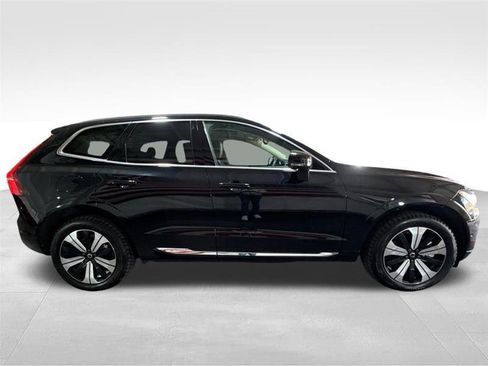 Used 2023 Volvo XC60 T8 Plus AWD/4WD image 4