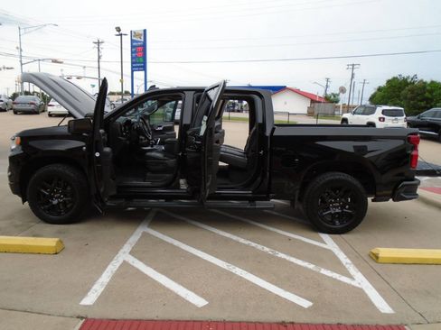 Used 2022 Chevrolet Silverado 1500 RST AWD/4WD image 23