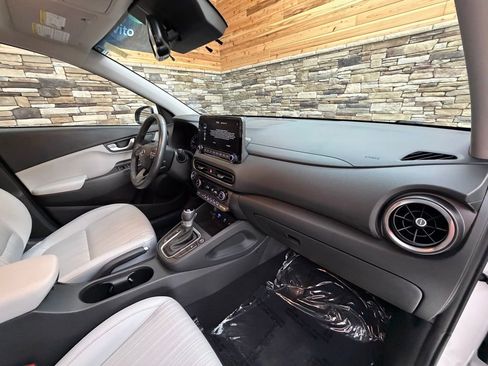 Used 2023 Hyundai Kona SEL w/ Convenience Package image 13