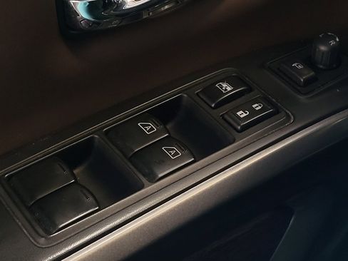 Used 2017 Nissan Titan Platinum Reserve RWD image 27