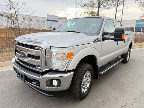 Used 2012 Ford F250 XLT w/ XLT Premium Pkg image 2