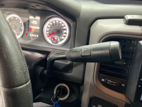 Used 2014 RAM 2500 Tradesman w/ Chrome Appearance Group AWD/4WD image 16