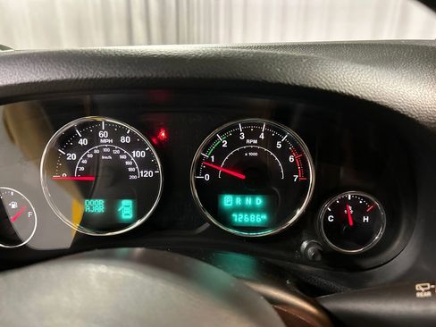 Used 2015 Jeep Wrangler Sahara w/ Dual Top Group image 15