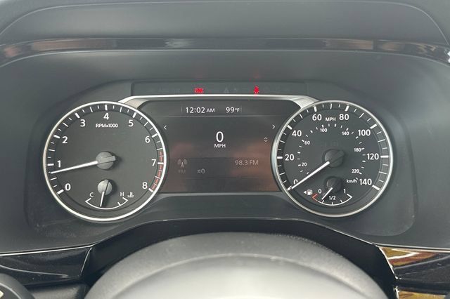 Used 2025 Nissan Pathfinder SV AWD/4WD image 24