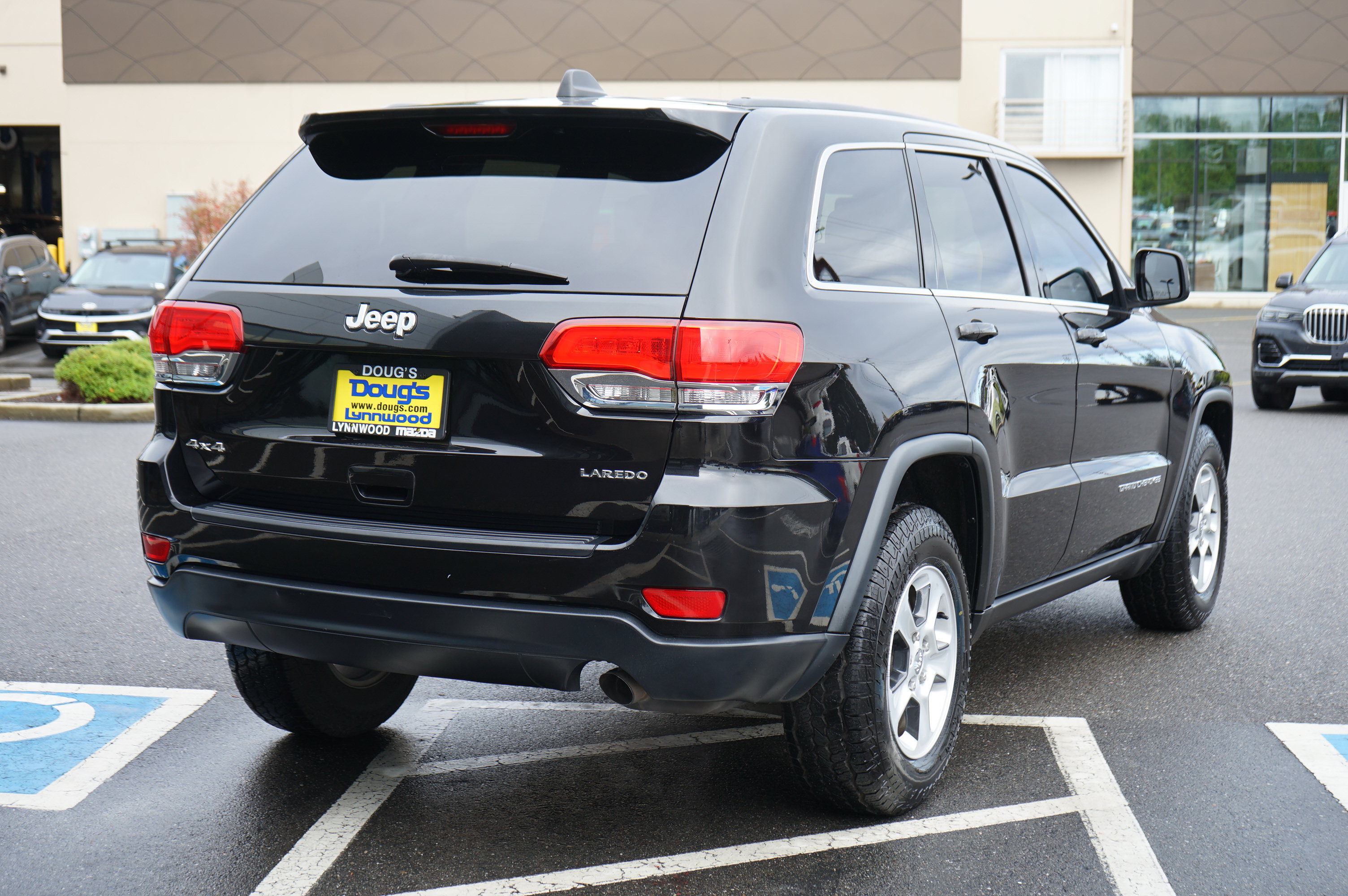 Used 2015 Jeep Grand Cherokee Laredo AWD/4WD image 4