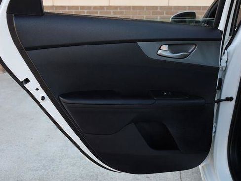Used 2021 Kia Forte LXS FWD image 18