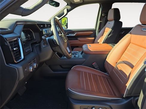 New 2025 GMC Sierra 2500 Denali Ultimate image 9
