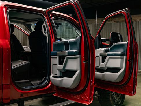 Used 2022 Ford F450 Limited w/ FX4 Off-Road Package image 31