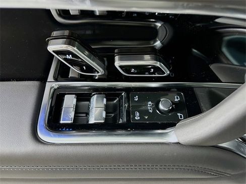 New 2026 Land Rover Range Rover SE image 19