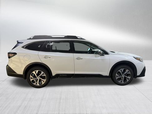 Used 2020 Subaru Outback Touring w/ Popular Package #2 image 8