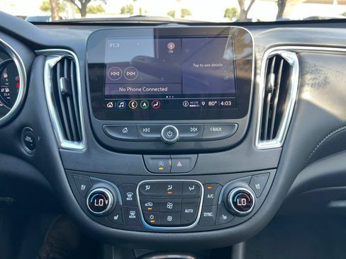 Used 2025 Chevrolet Malibu LT FWD image 19