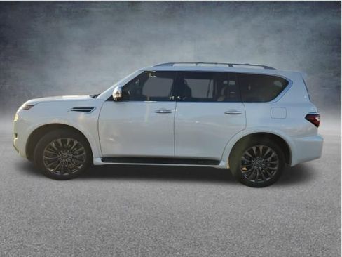 Used 2024 Nissan Armada Platinum w/ Captain's Chairs Package RWD image 7
