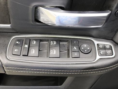 Used 2024 RAM 2500 Laramie AWD/4WD image 18