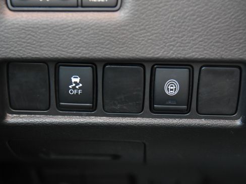 Used 2023 Nissan Murano SV image 31