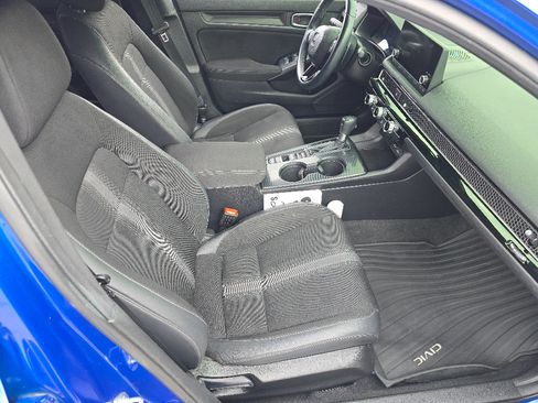 Used 2022 Honda Civic Sport image 17