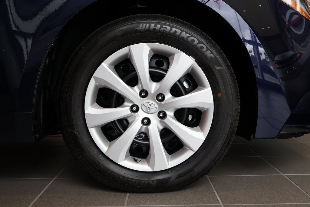 Used 2026 Toyota Corolla LE FWD image 15