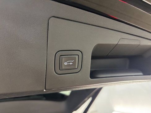 Used 2019 Cadillac XT5 Luxury AWD/4WD image 16