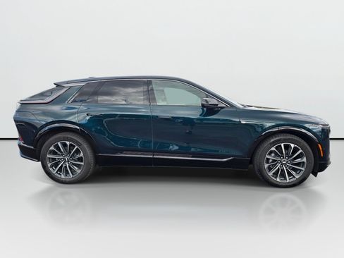 Used 2024 Cadillac Lyriq Sport AWD/4WD image 7
