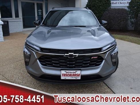 New 2026 Chevrolet Trax RS w/ Sunroof Package image 4