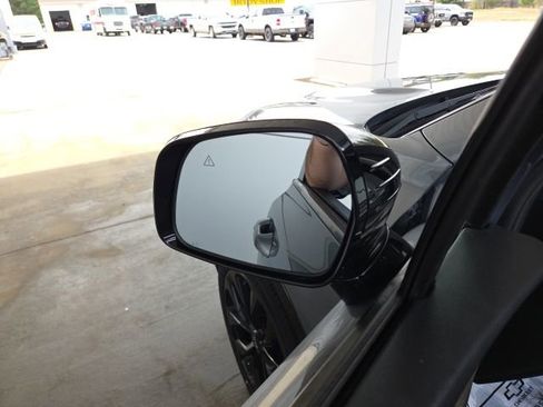 Used 2021 Kia Sorento EX image 21