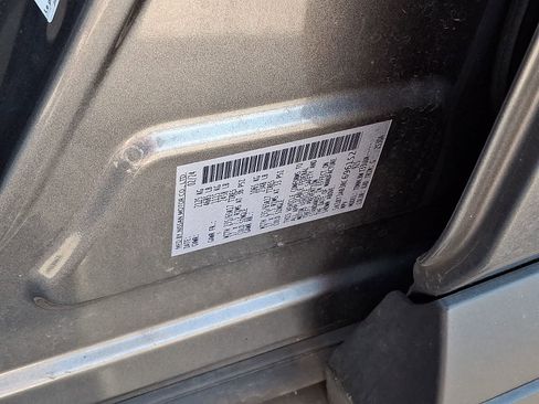 Used 2024 Nissan Rogue S AWD/4WD image 27