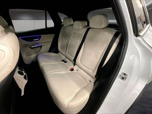 Used 2023 Mercedes-Benz GLC 300 4MATIC image 22