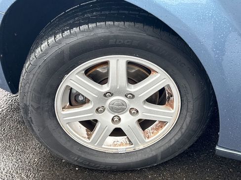 Used 2012 Chrysler Town & Country Touring w/ Entertainment Group #1 image 12