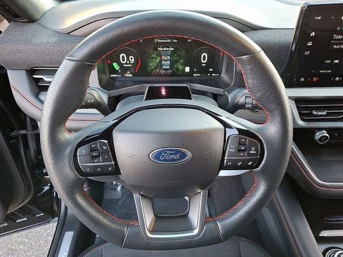Used 2025 Ford Explorer ST-Line w/ ST-Line Street Pack AWD/4WD image 19