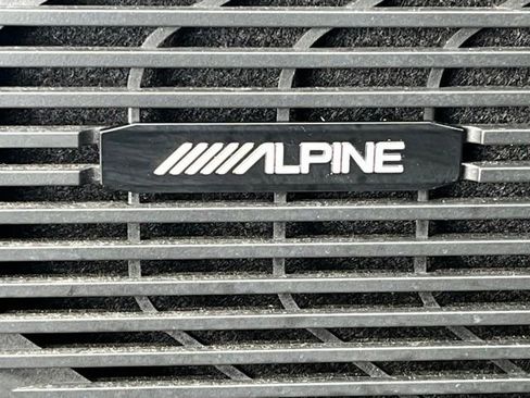 Used 2023 Jeep Wagoneer L Series III w/ Preferred Equipment Group AWD/4WD image 23