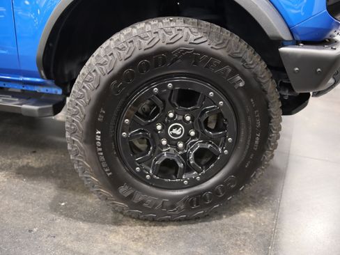 Used 2023 Ford Bronco Wildtrak AWD/4WD image 13