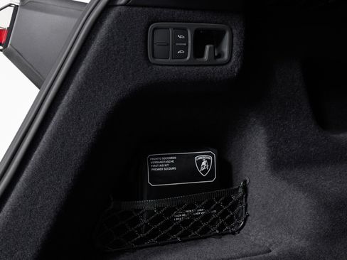 Used 2024 Lamborghini Urus S image 70