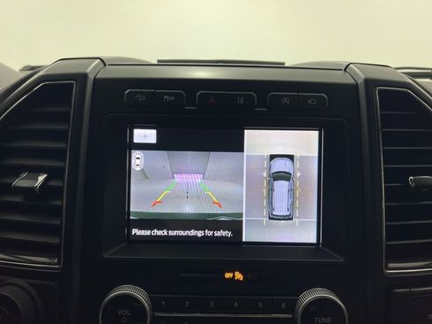 Used 2021 Ford Expedition Limited image 14