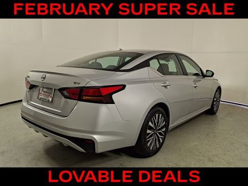 Used 2024 Nissan Altima 2.5 SV image 8